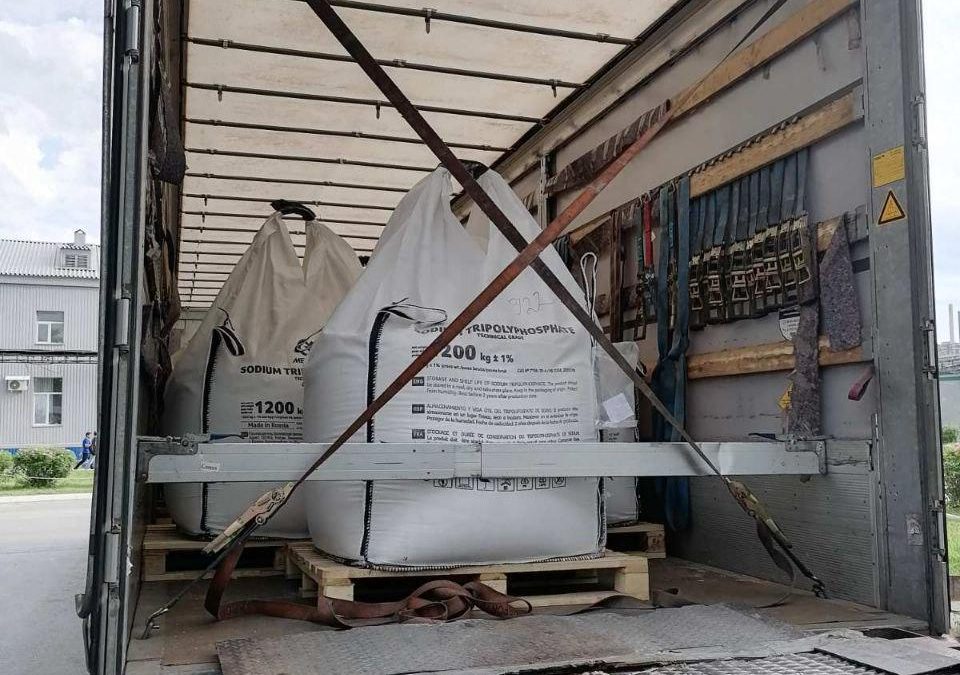 Перевозка нескольких сотен тонн груза из Беларуси в порт Санкт-Петербурга