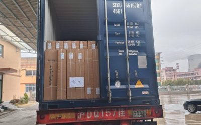 Как в пятницу вечером мы подготовили к отправке большую партию контейнеров из Китая