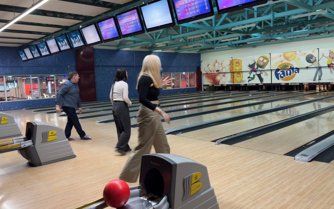 Совместный поход в боулинг